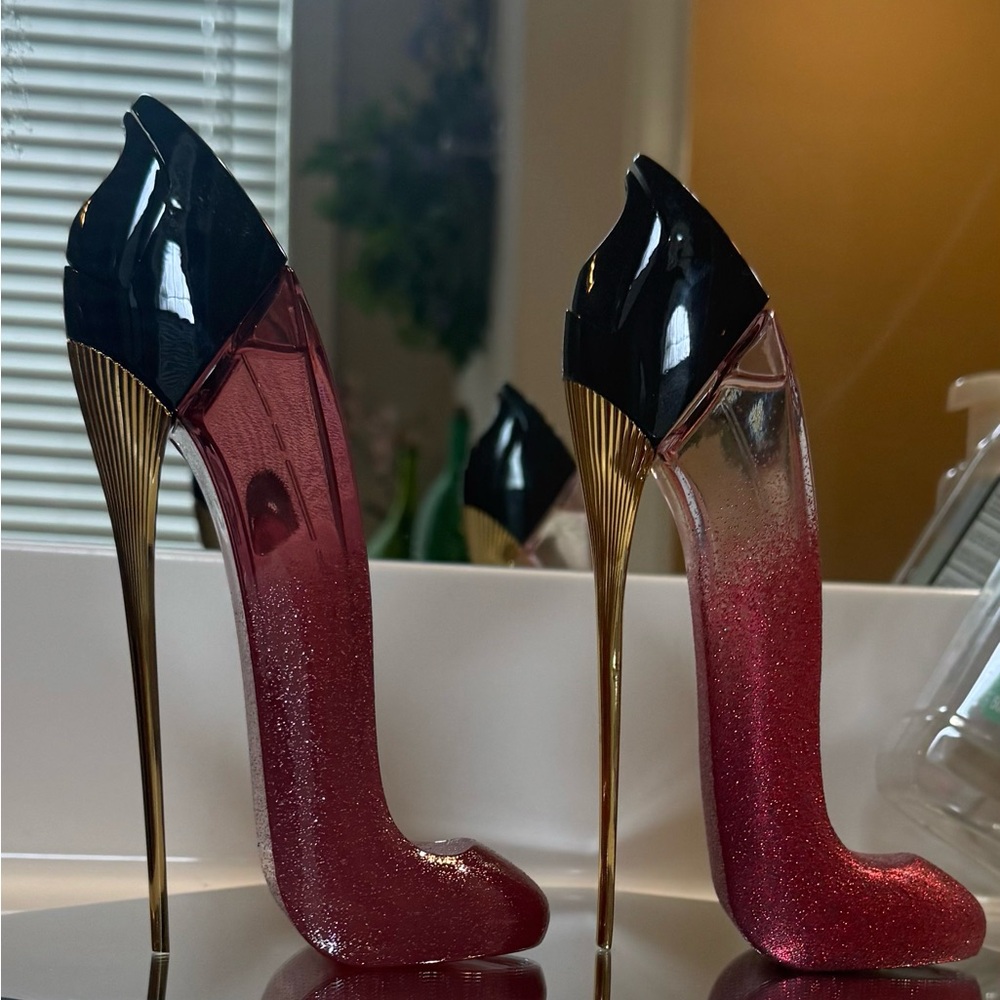 Carolina Herrera Very Good Girl Glam - Black and Pink